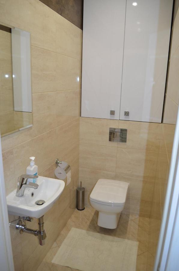 Apartment On Getmana Vigovskogo 49 리우네 외부 사진